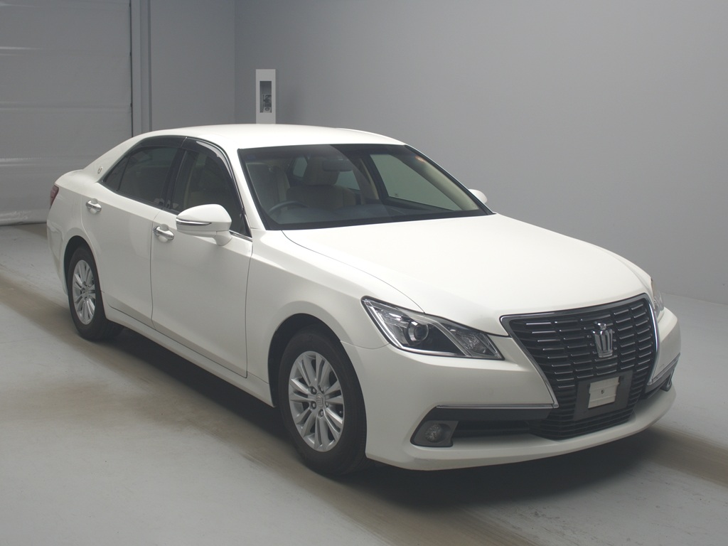 クラウン ロイヤルサルーン