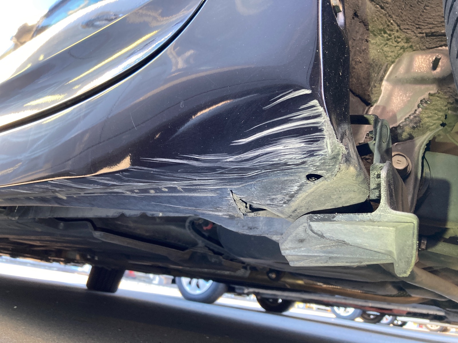 キズ・ヘコミ_64