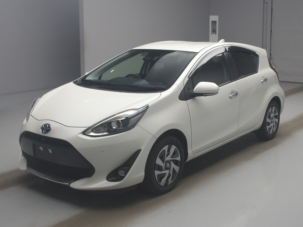 トヨタ アクア S スタイルブラック