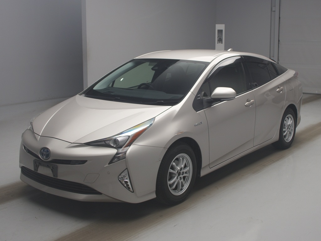 トヨタ プリウス S セーフティープラス