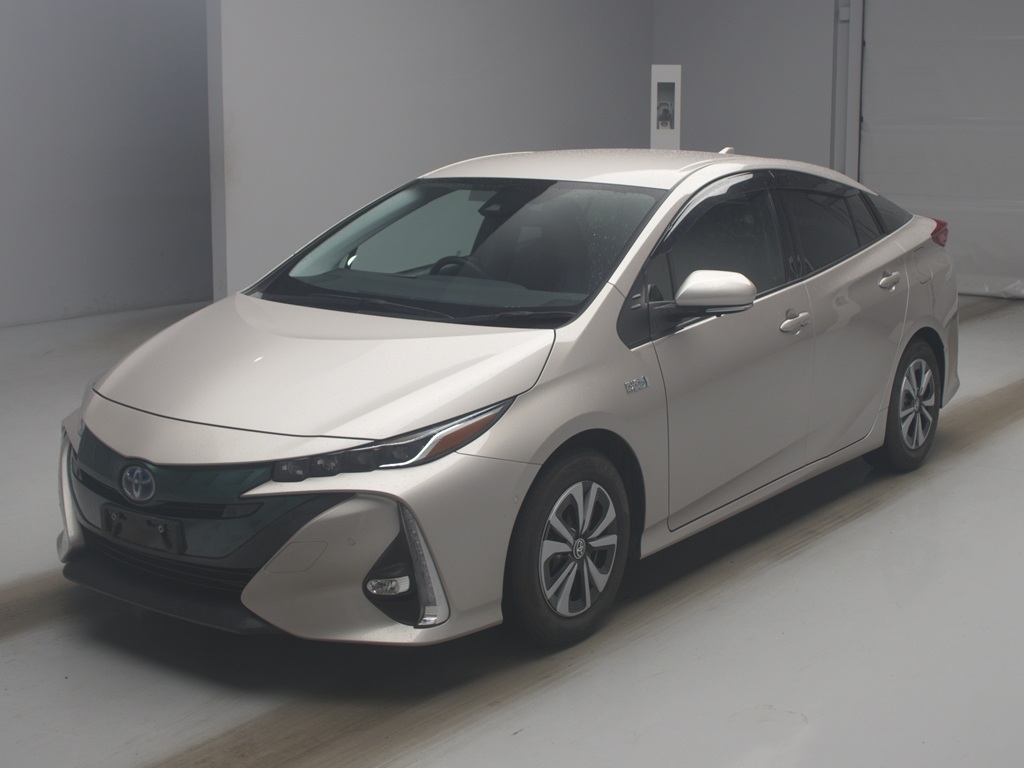 トヨタ プリウスPHV S セ-フティプラス