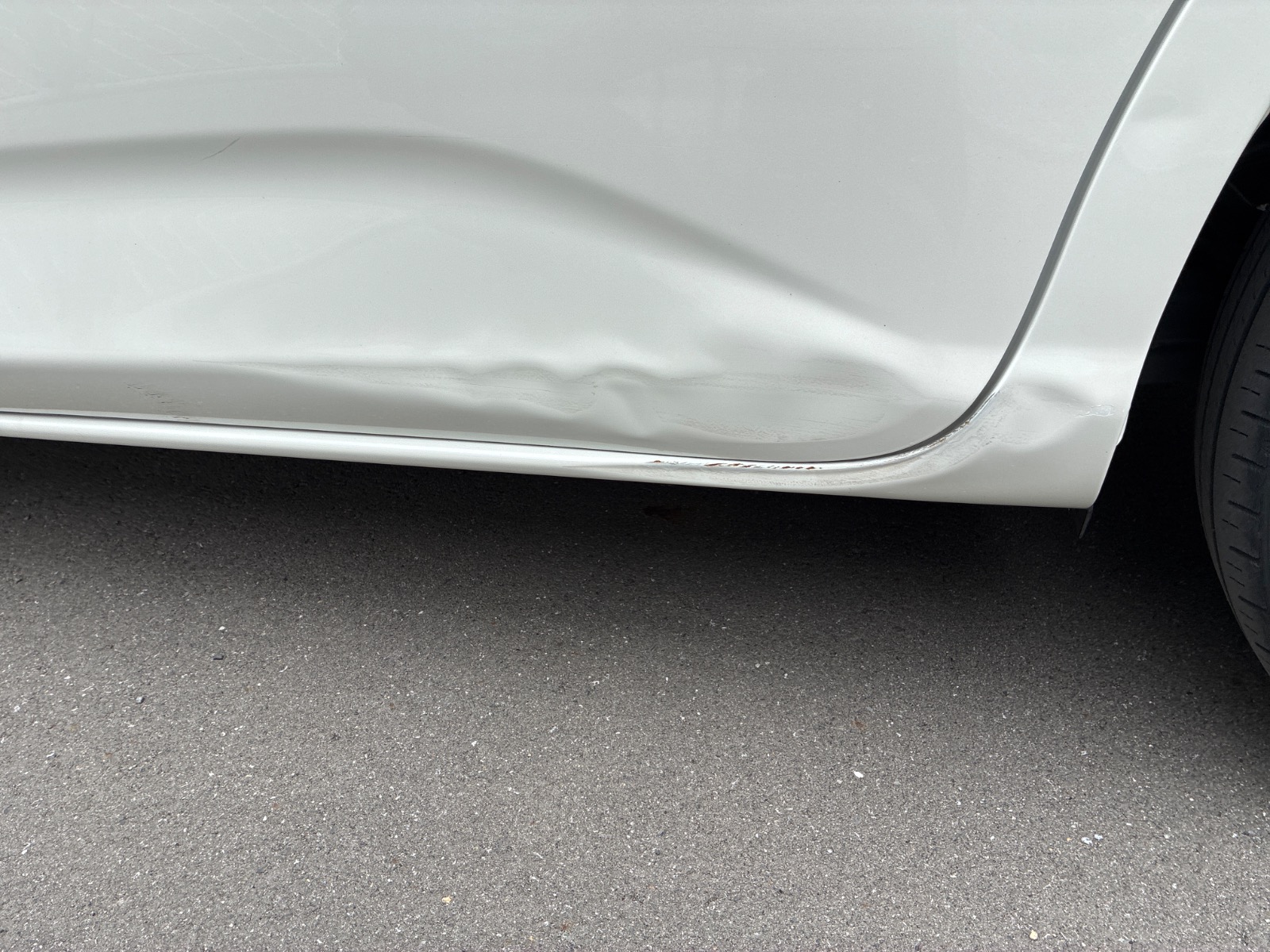 キズ・ヘコミ_25