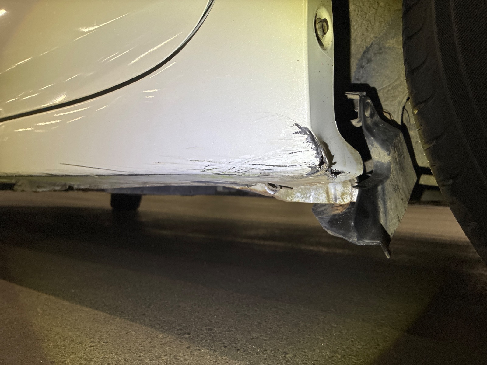 キズ・ヘコミ_64