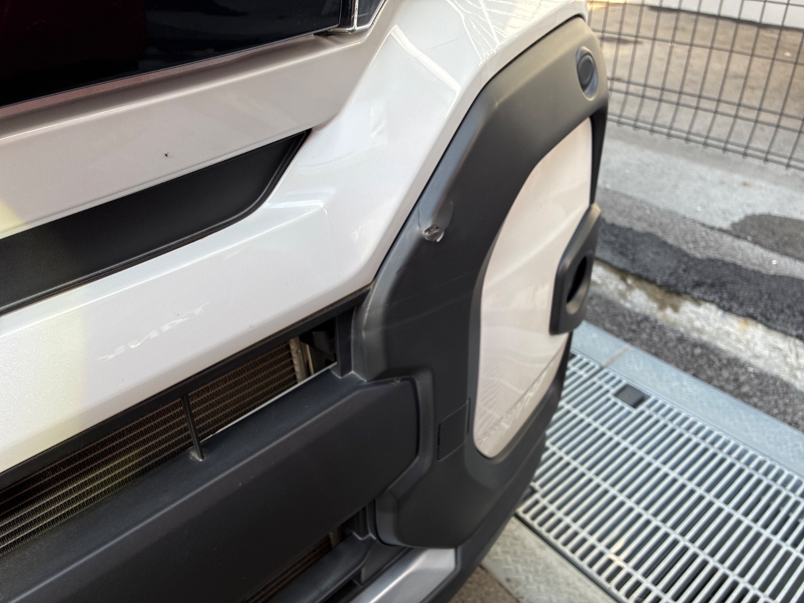 キズ・ヘコミ_05