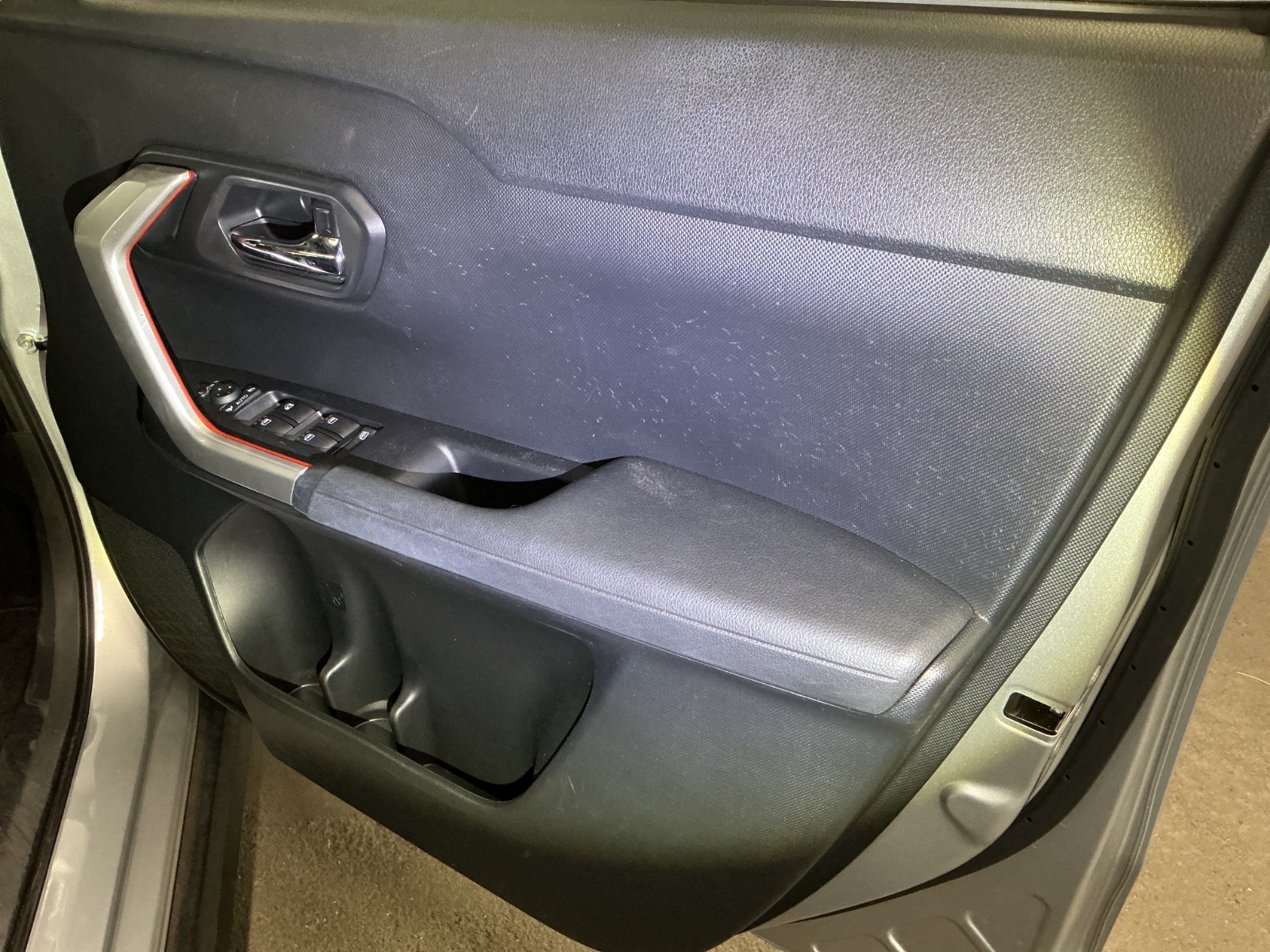 キズ・ヘコミ_64