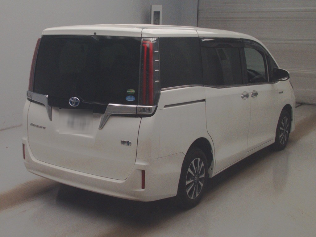 エスクァイアHEV  Xi