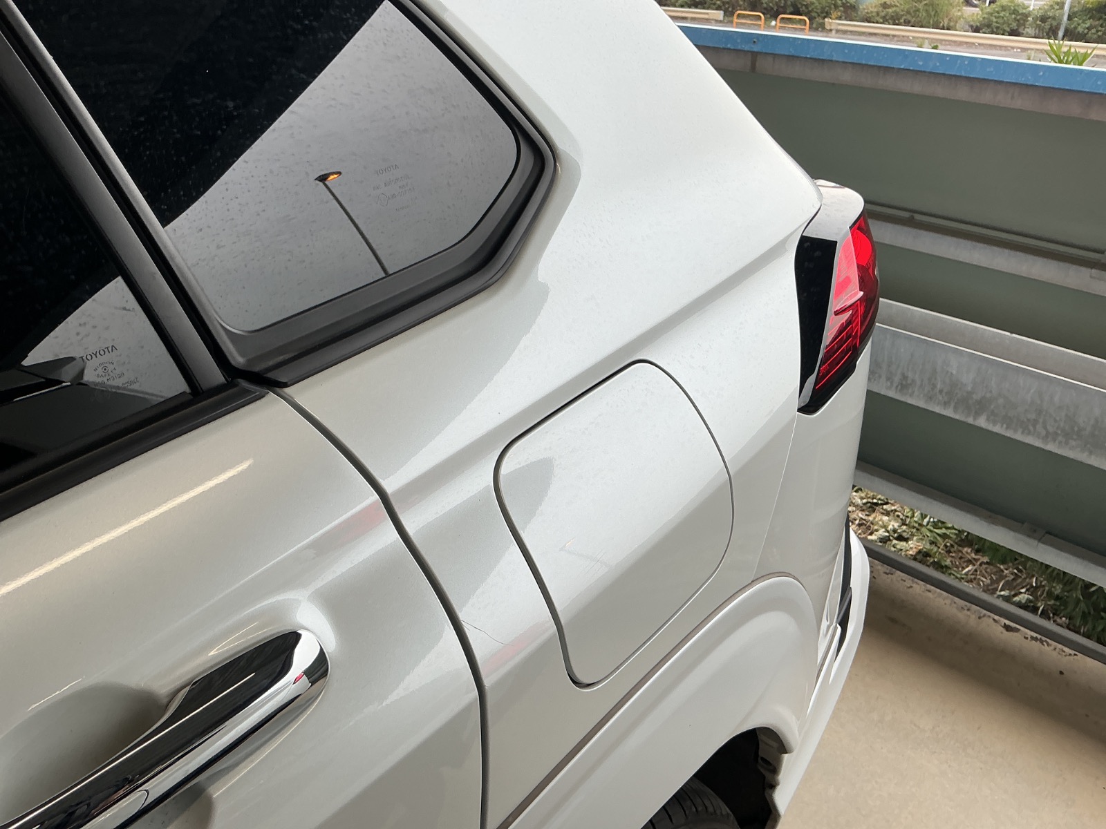 キズ・ヘコミ_38