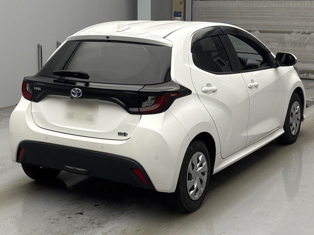 ヤリス ハイブリッド X