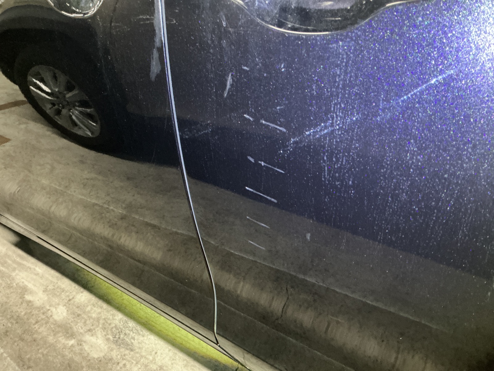 キズ・ヘコミ_24