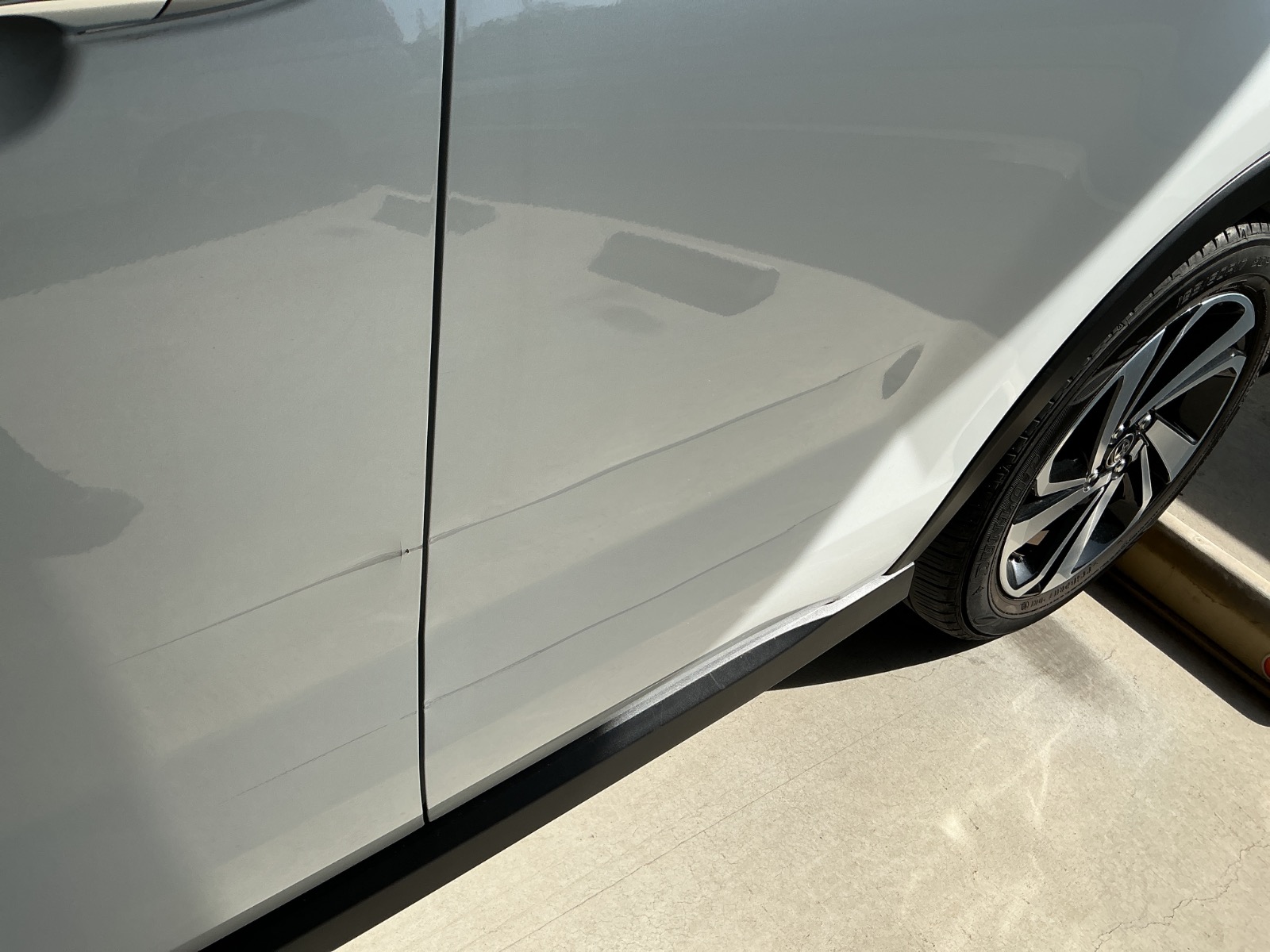 キズ・ヘコミ_24