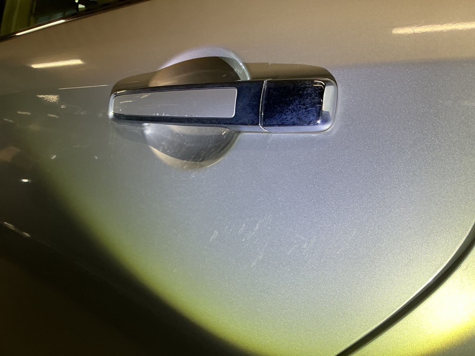 キズ・ヘコミ_25