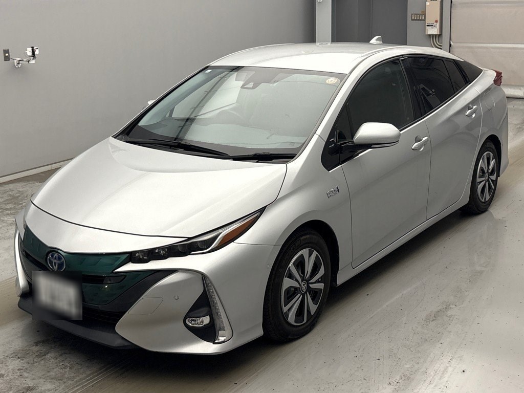 トヨタ プリウスPHV A