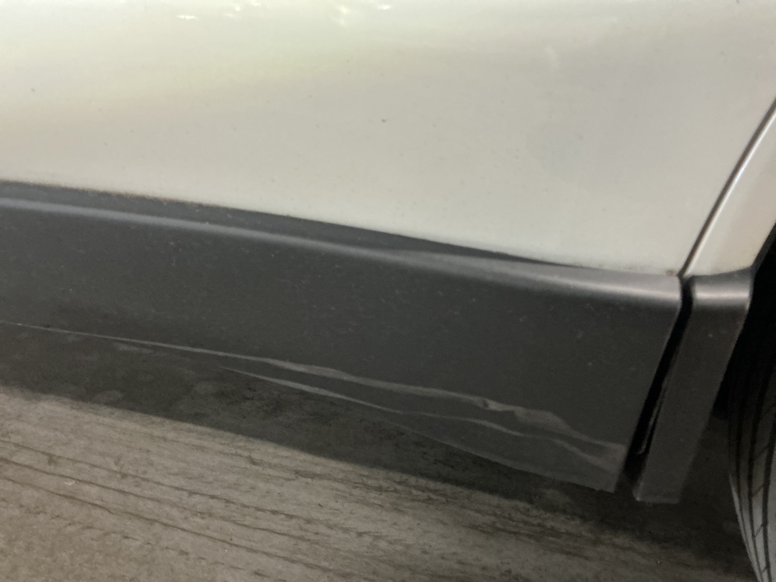 キズ・ヘコミ_25