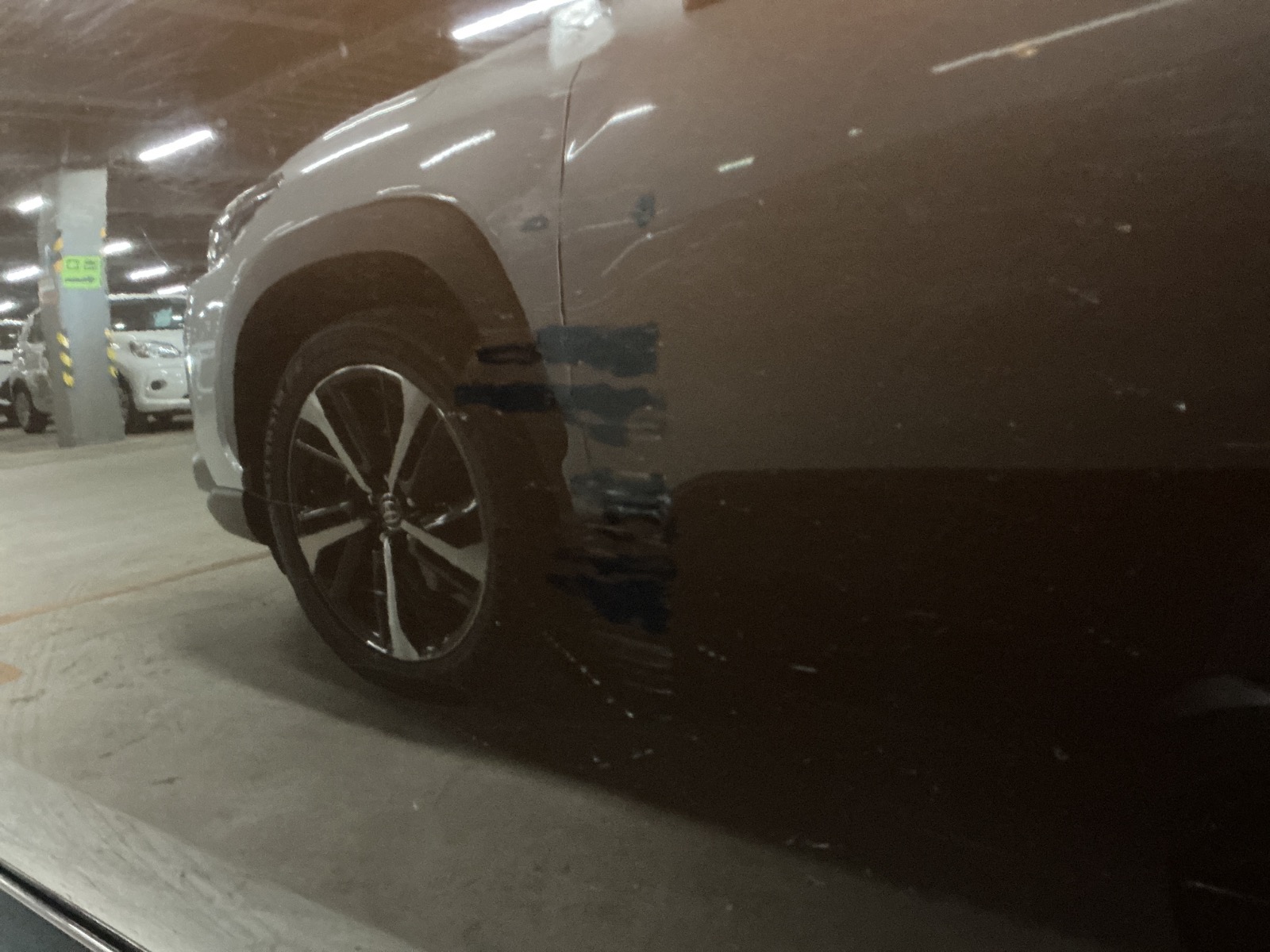 キズ・ヘコミ_17