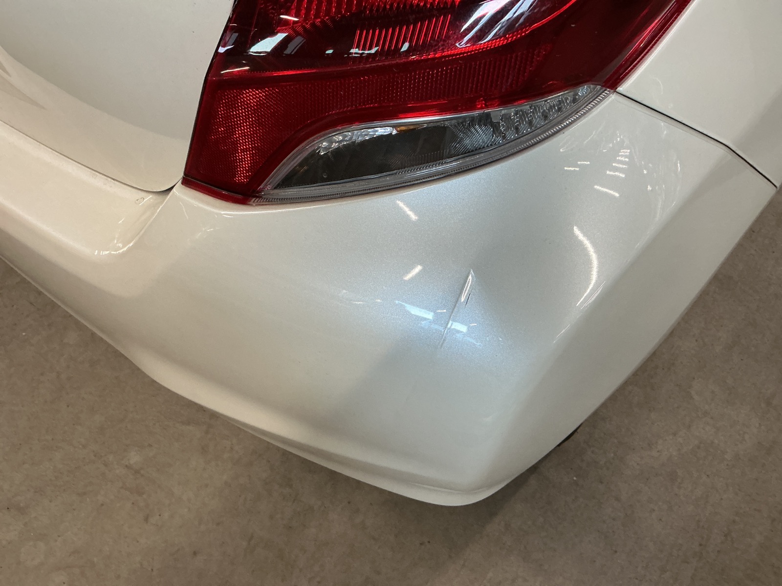 キズ・ヘコミ_56