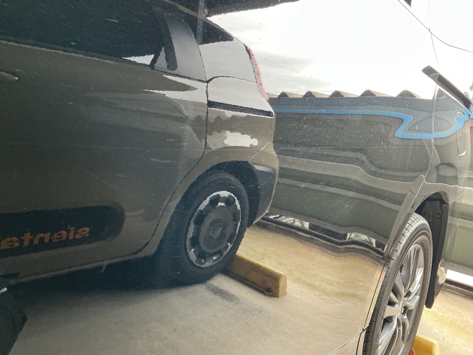 キズ・ヘコミ_25