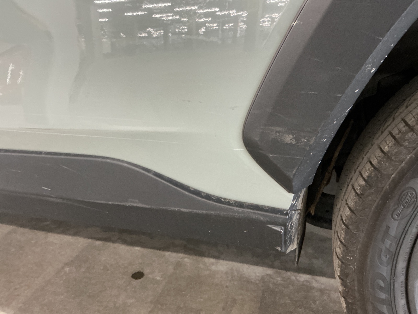 キズ・ヘコミ_25