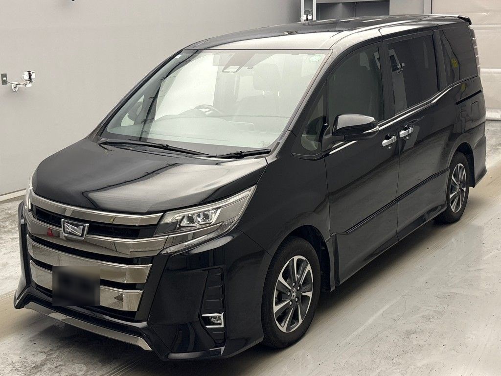 トヨタ ノア 2.0Si WXB2 7ニンノリ