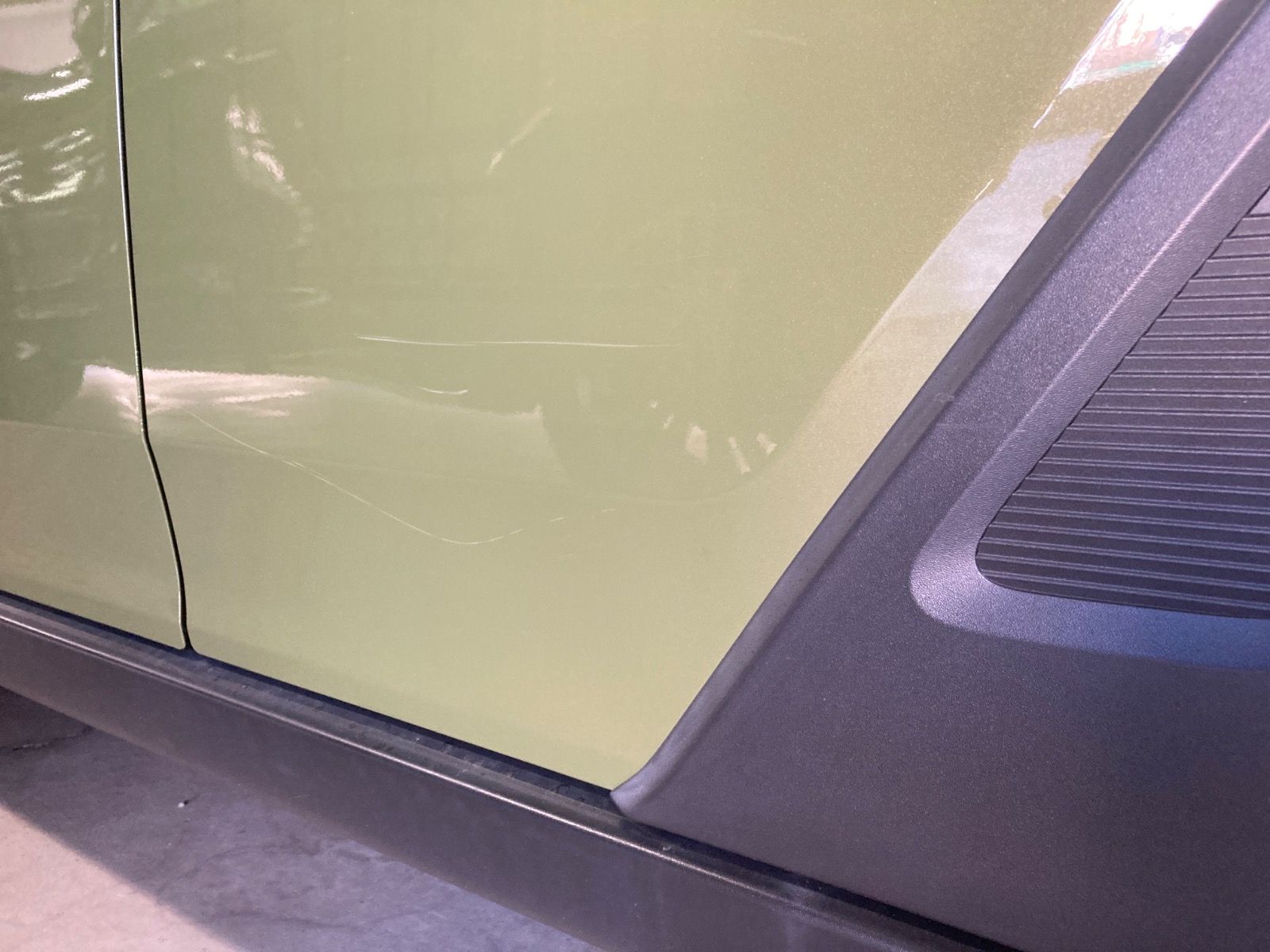 キズ・ヘコミ_25