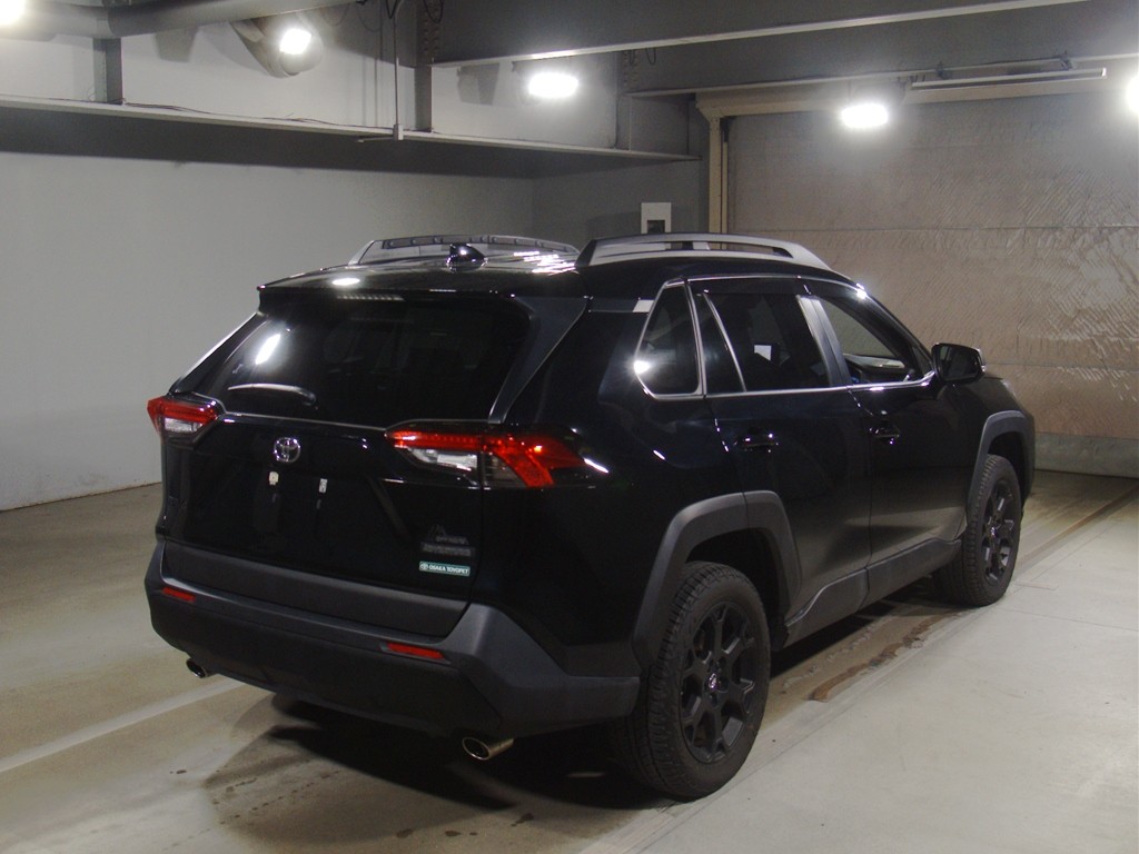 RAV4 アドベンチャー オフロー2