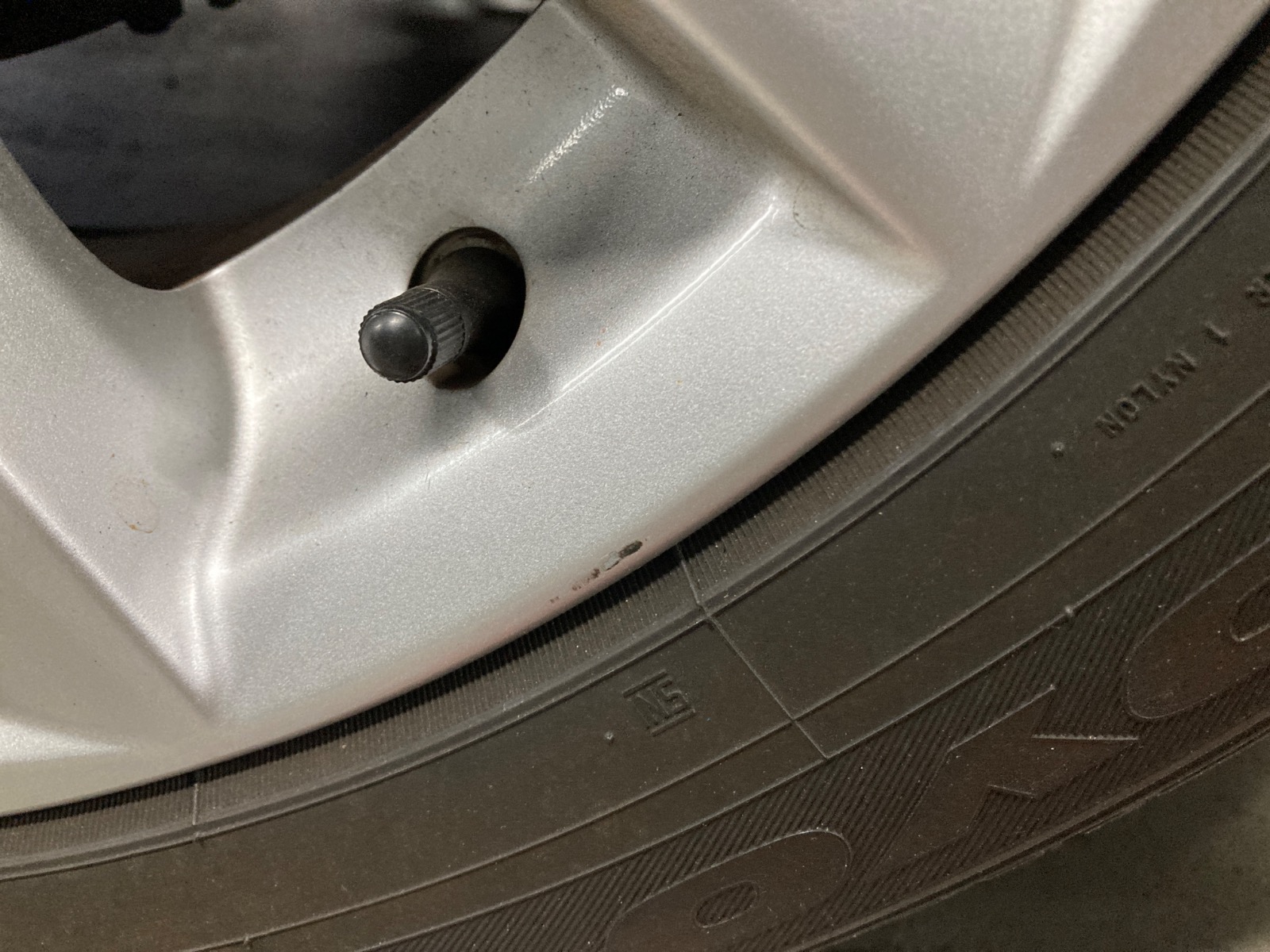 キズ・ヘコミ_60