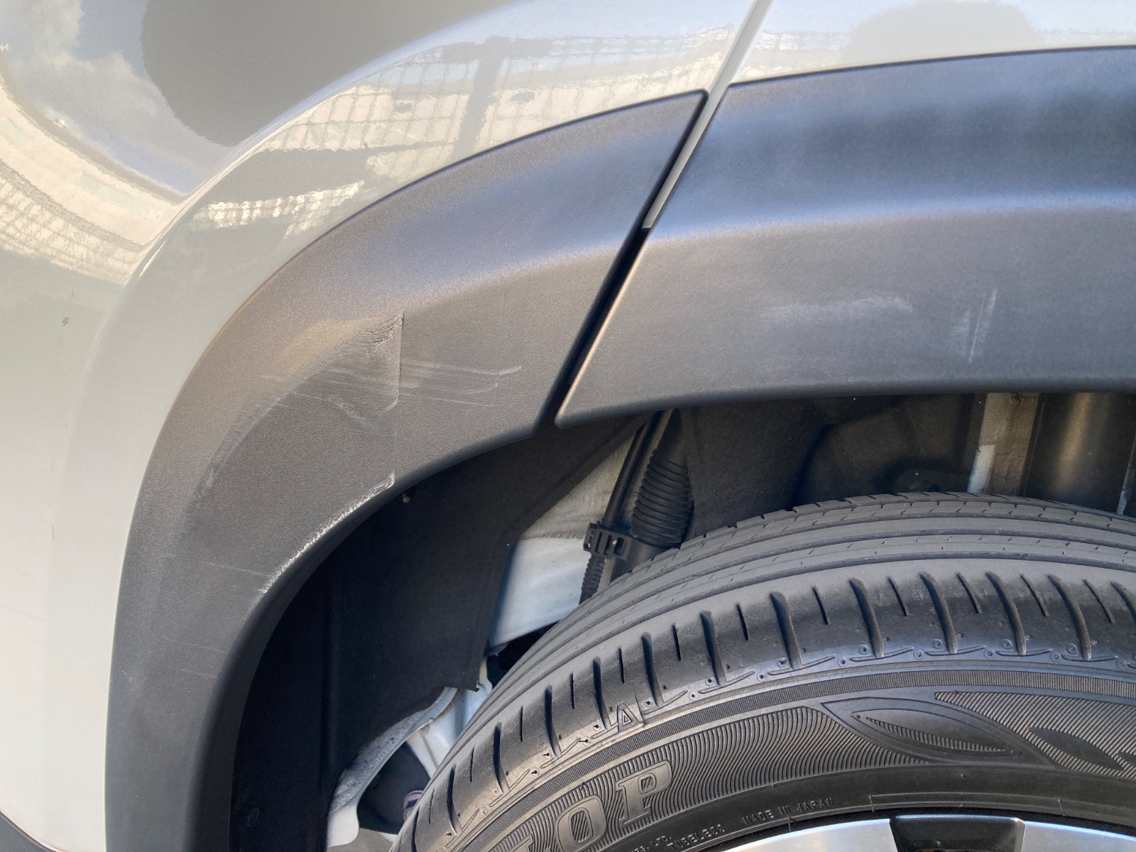 キズ・ヘコミ_25