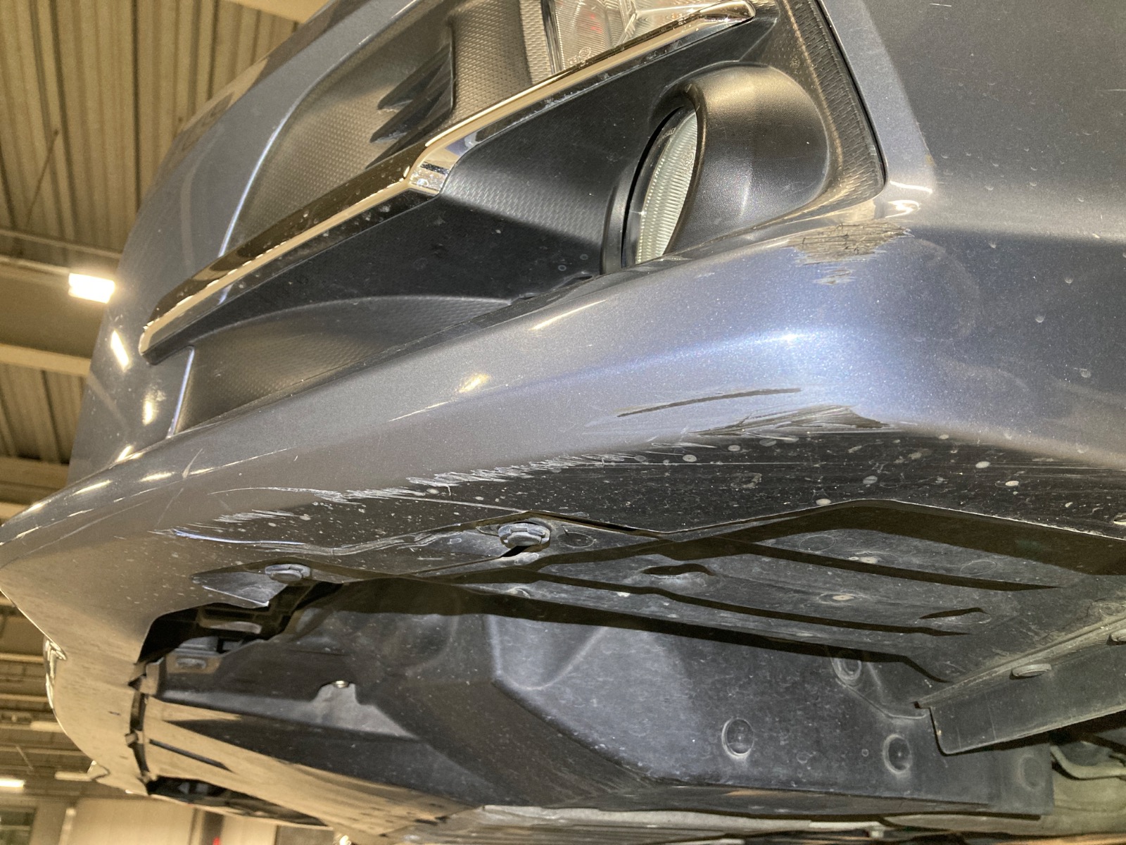 キズ・ヘコミ_05