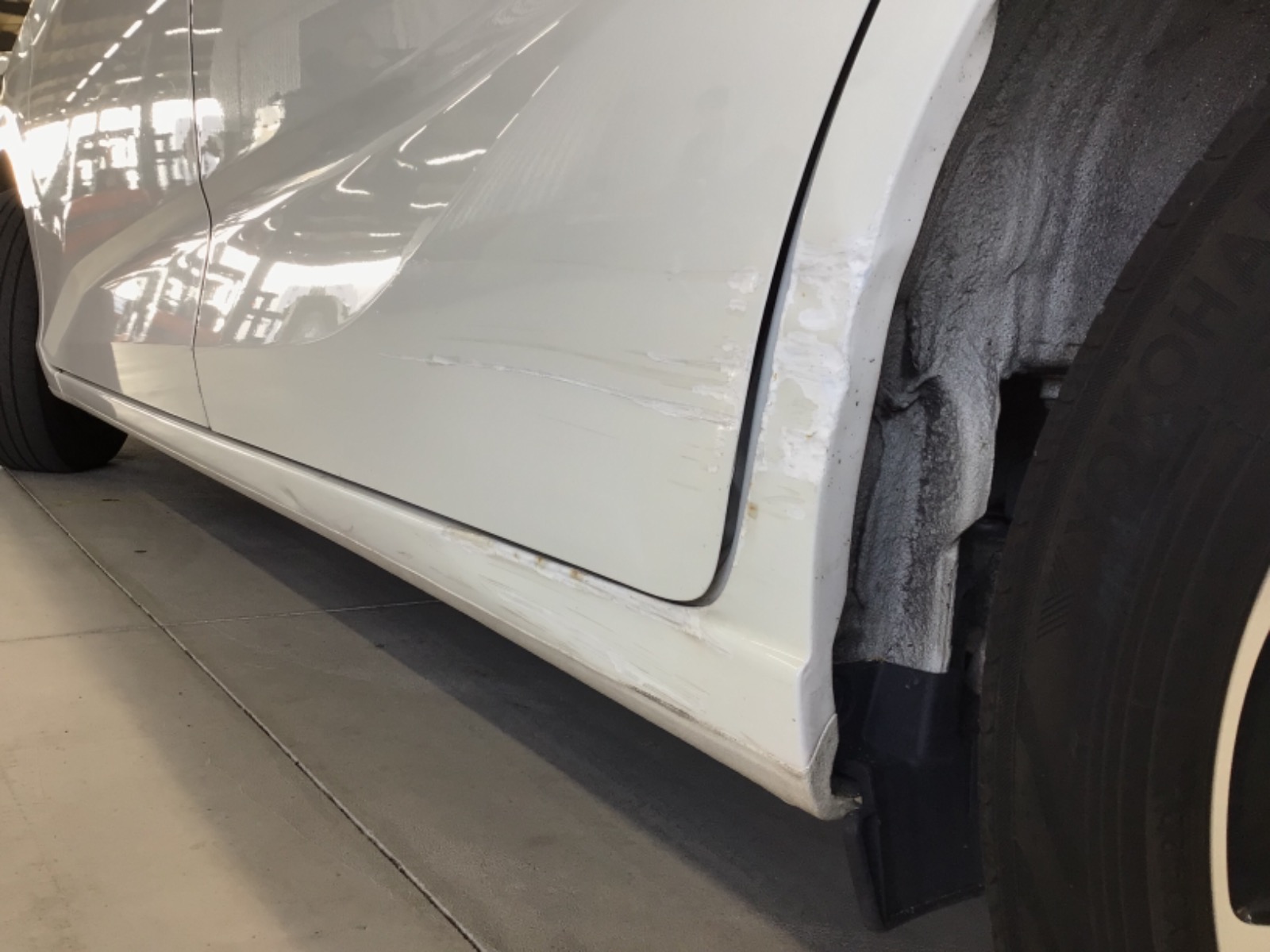 キズ・ヘコミ_25