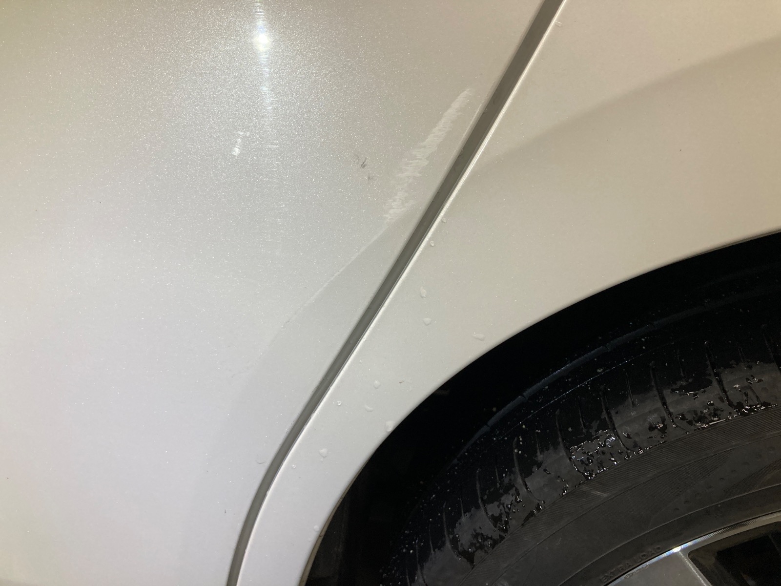 キズ・ヘコミ_25