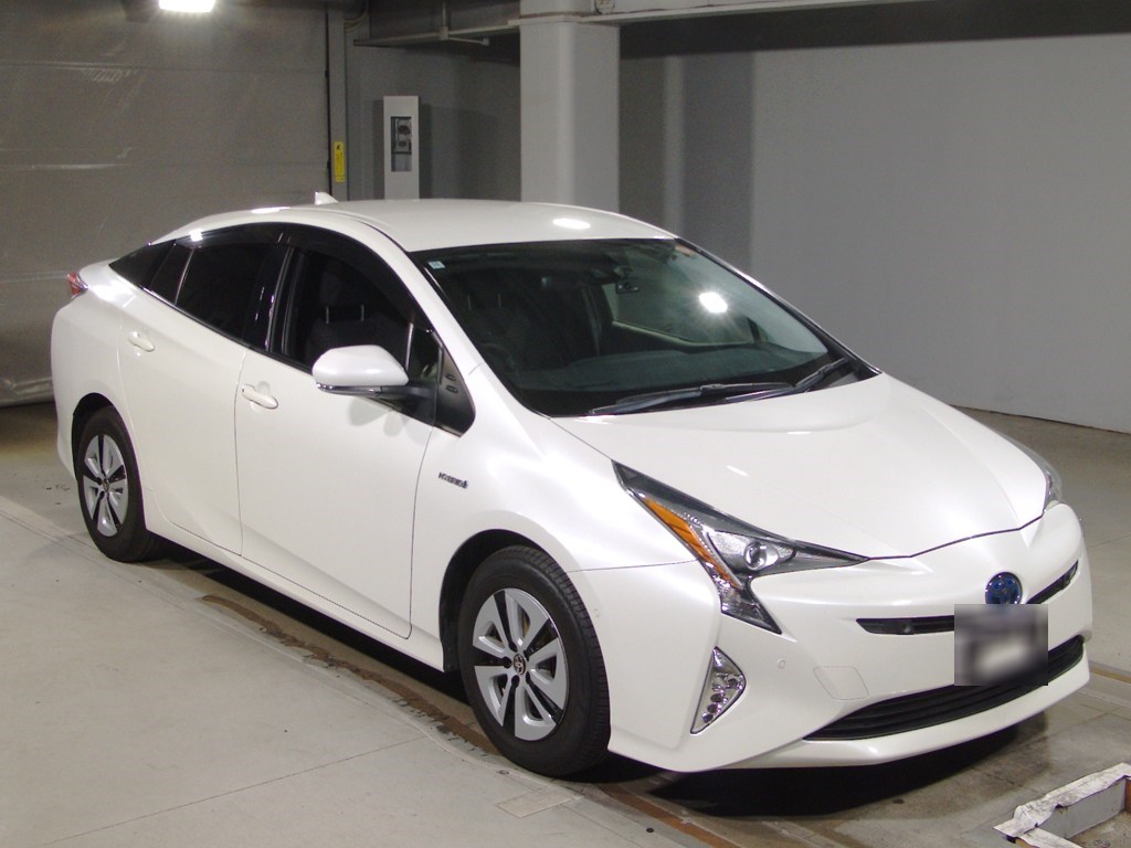 プリウス A