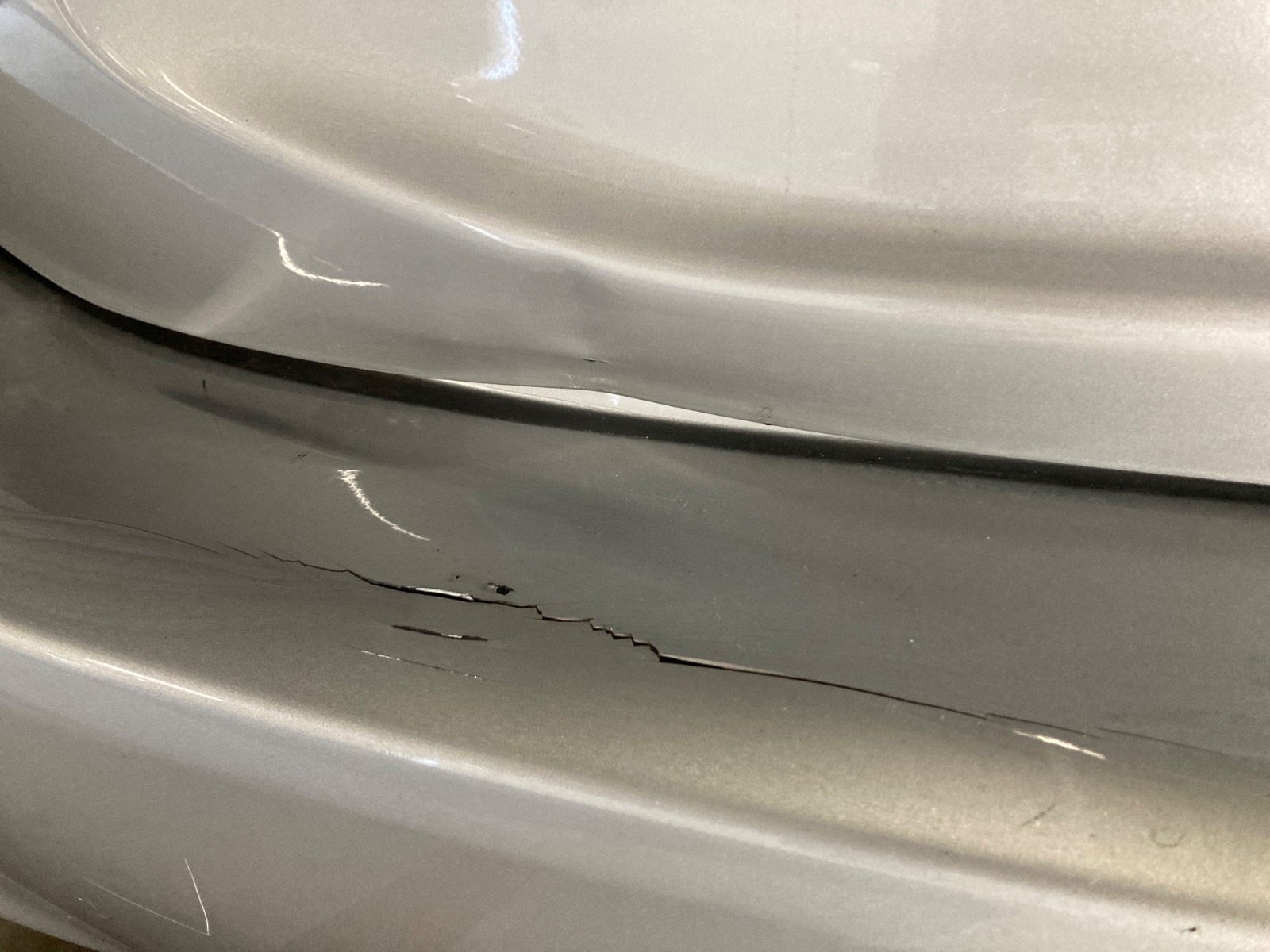 キズ・ヘコミ_42