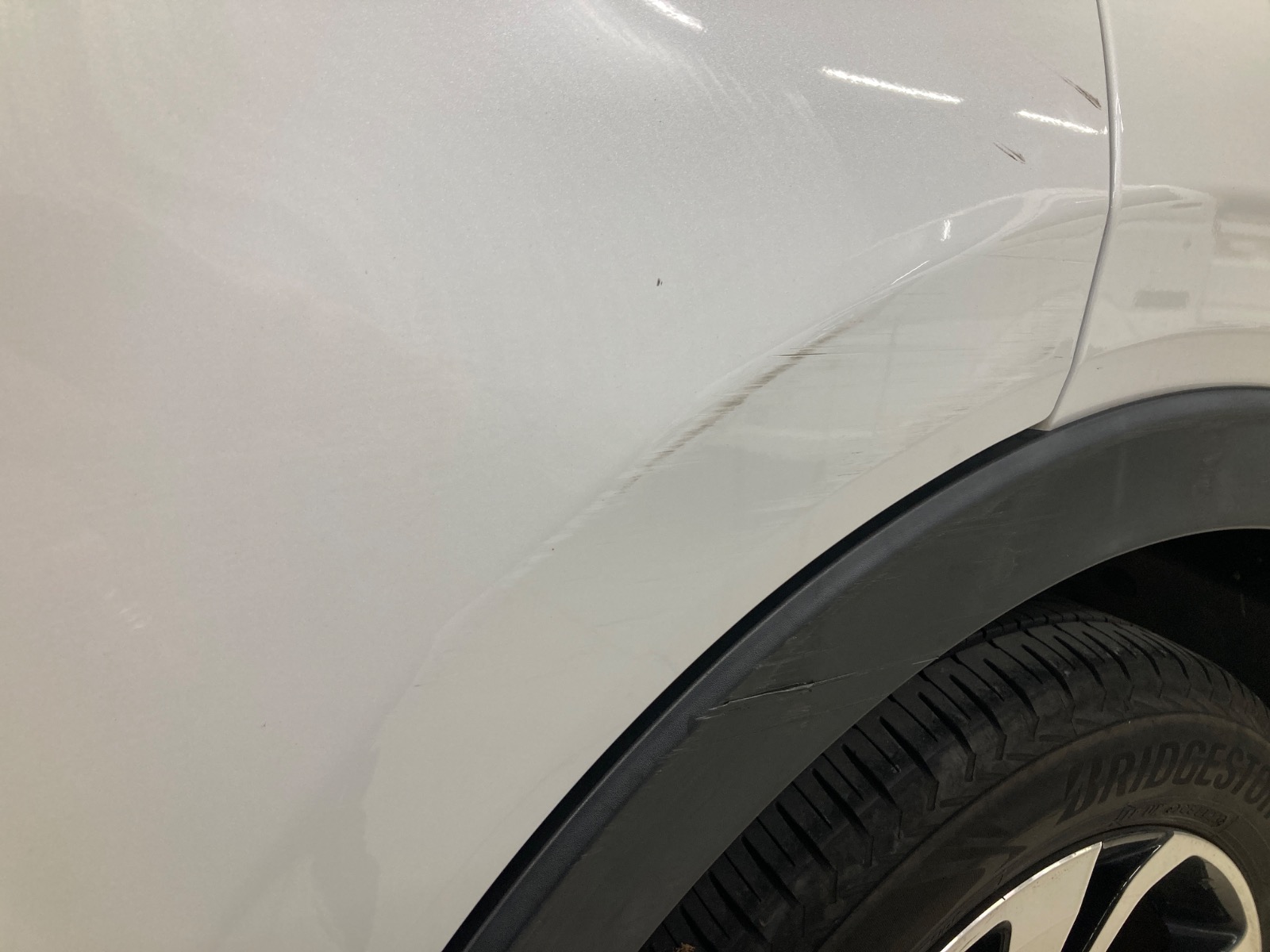 キズ・ヘコミ_25