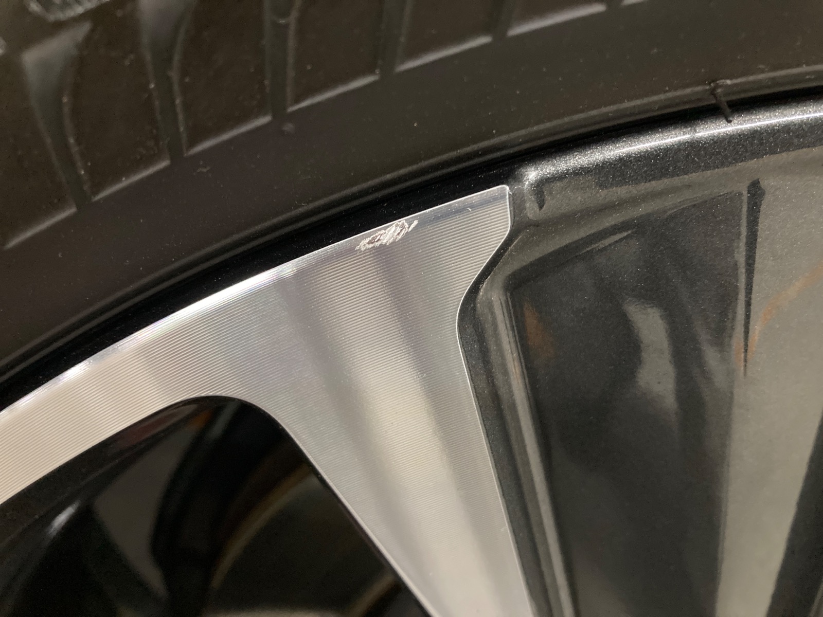 キズ・ヘコミ_60