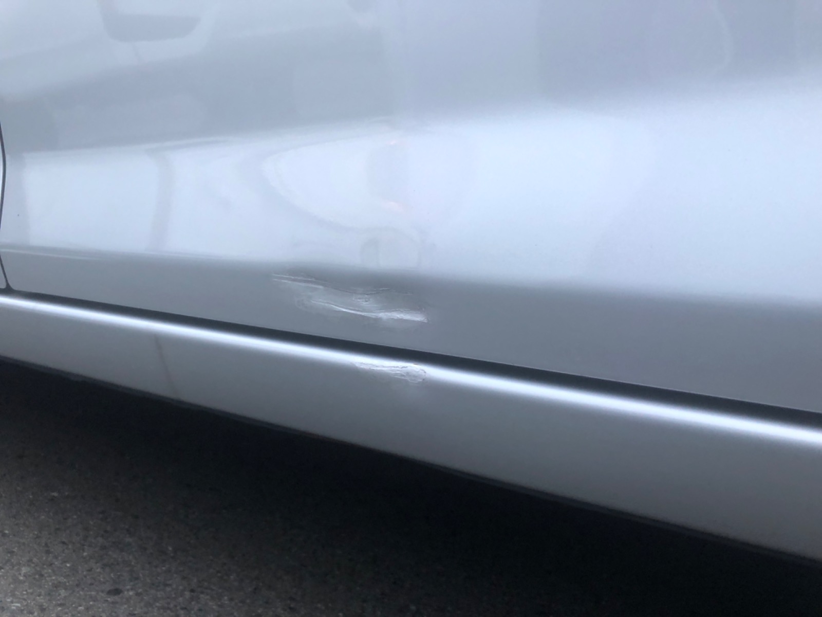 キズ・ヘコミ_25