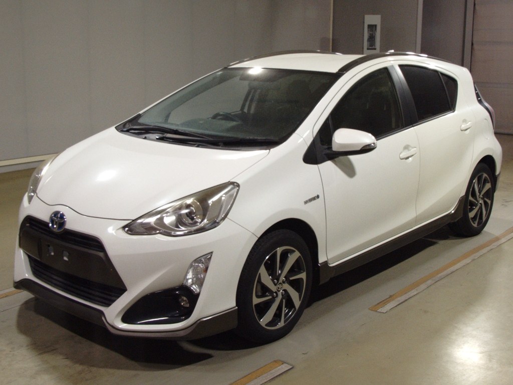 アクア X-アーバン