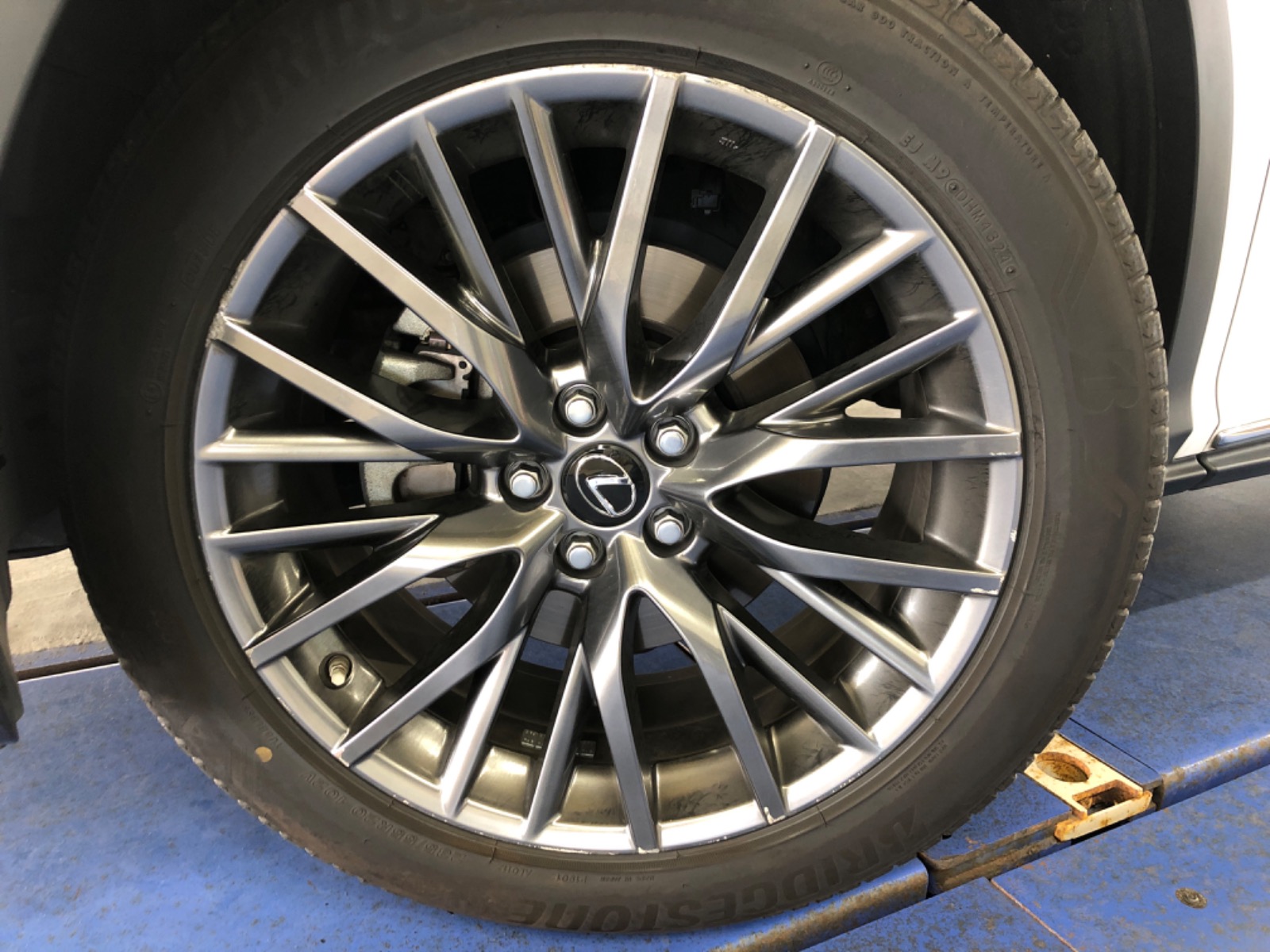 キズ・ヘコミ_59