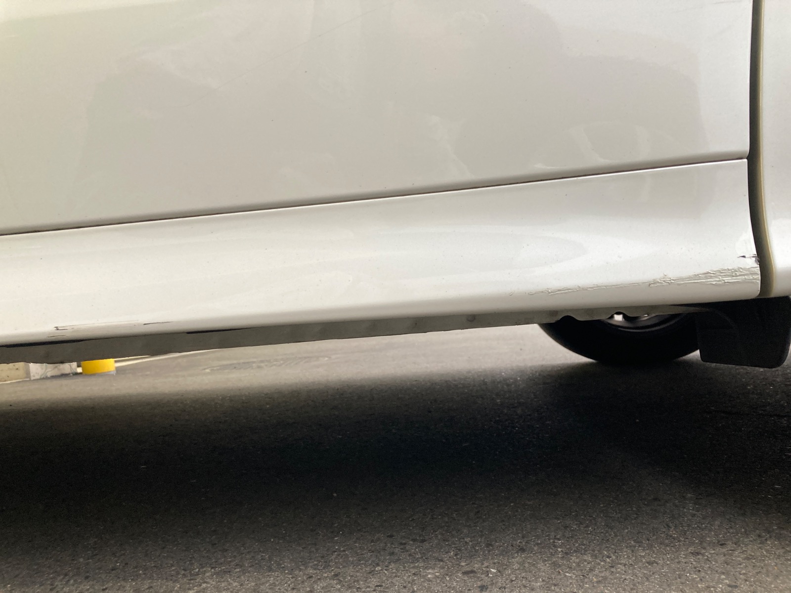 キズ・ヘコミ_25