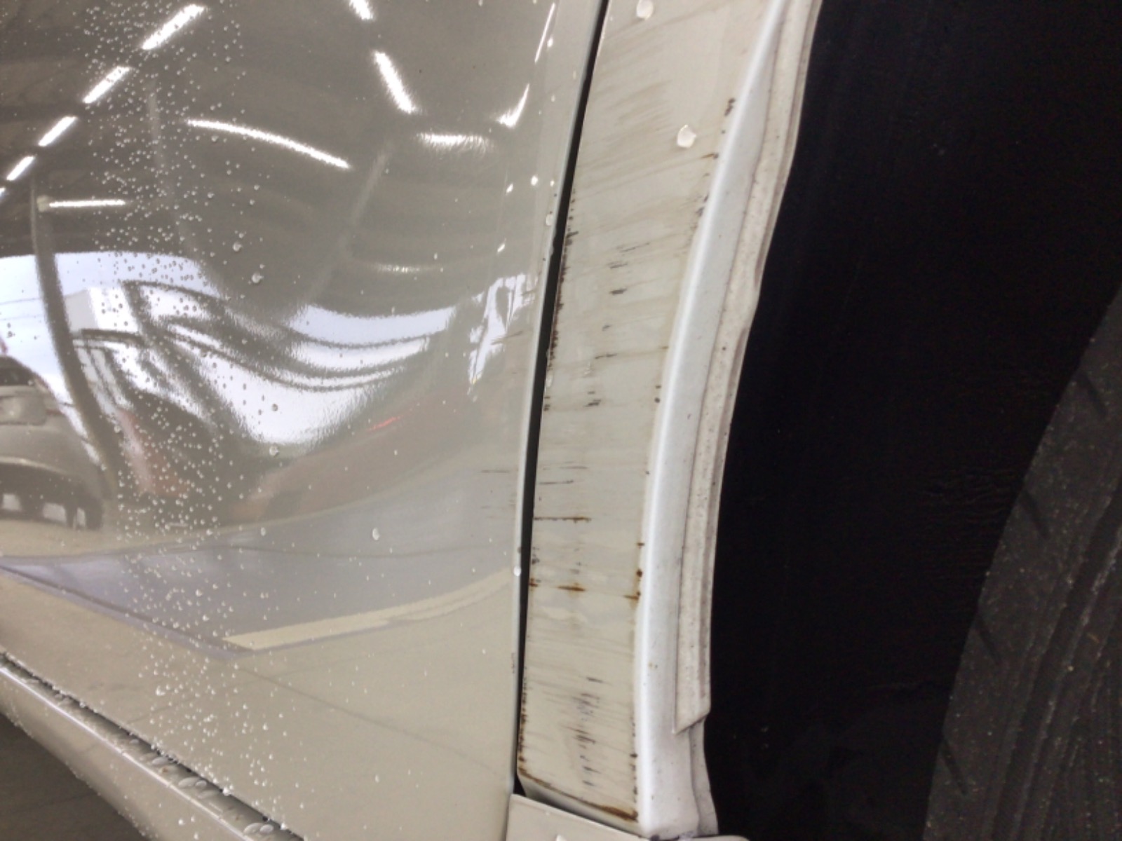 キズ・ヘコミ_25