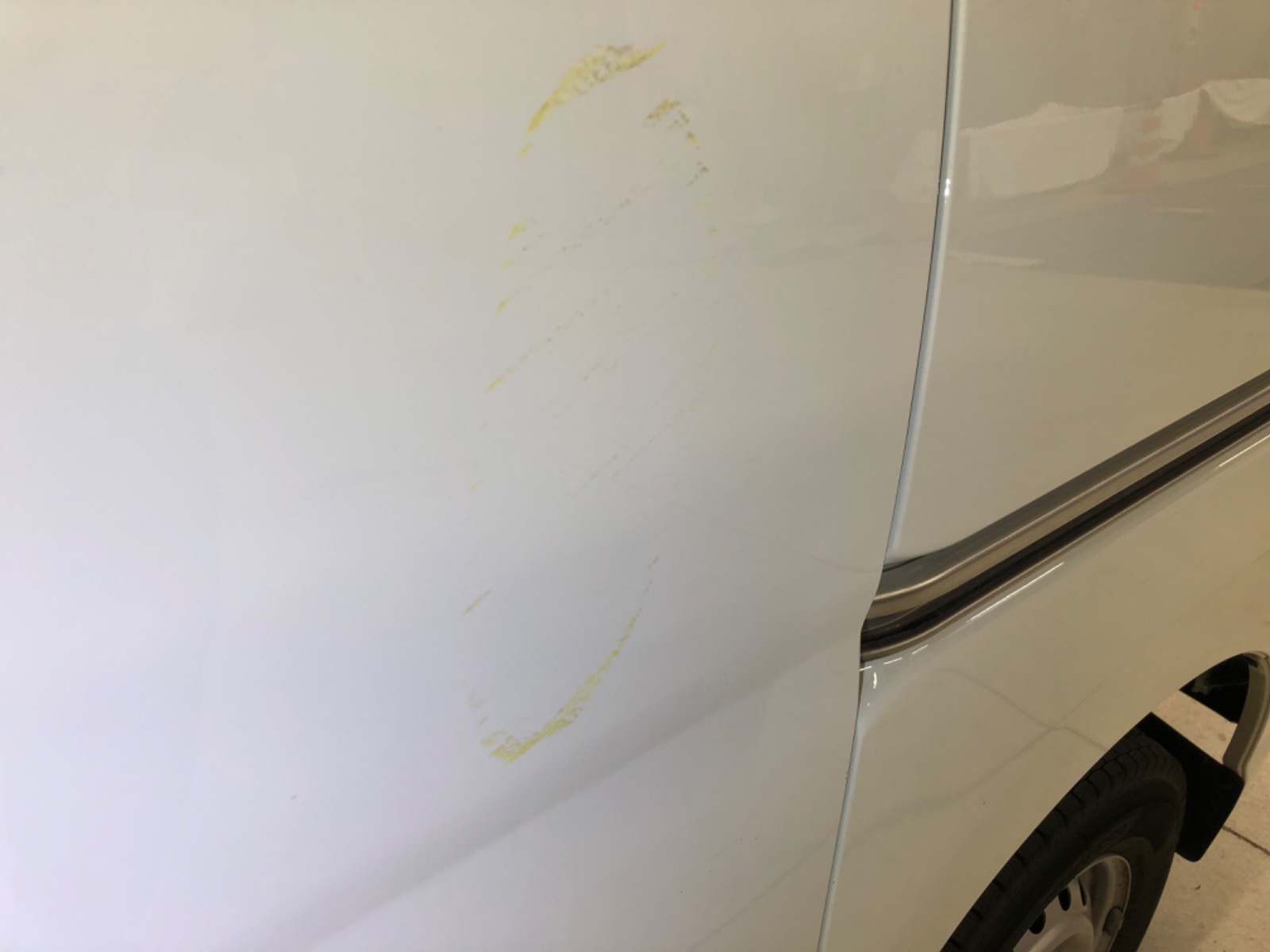 キズ・ヘコミ_25