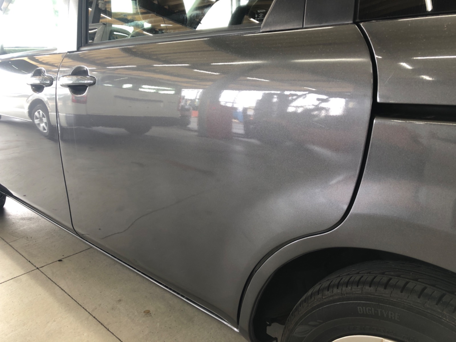 キズ・ヘコミ_25