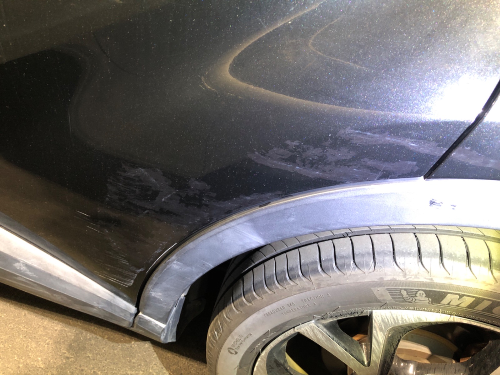 キズ・ヘコミ_25