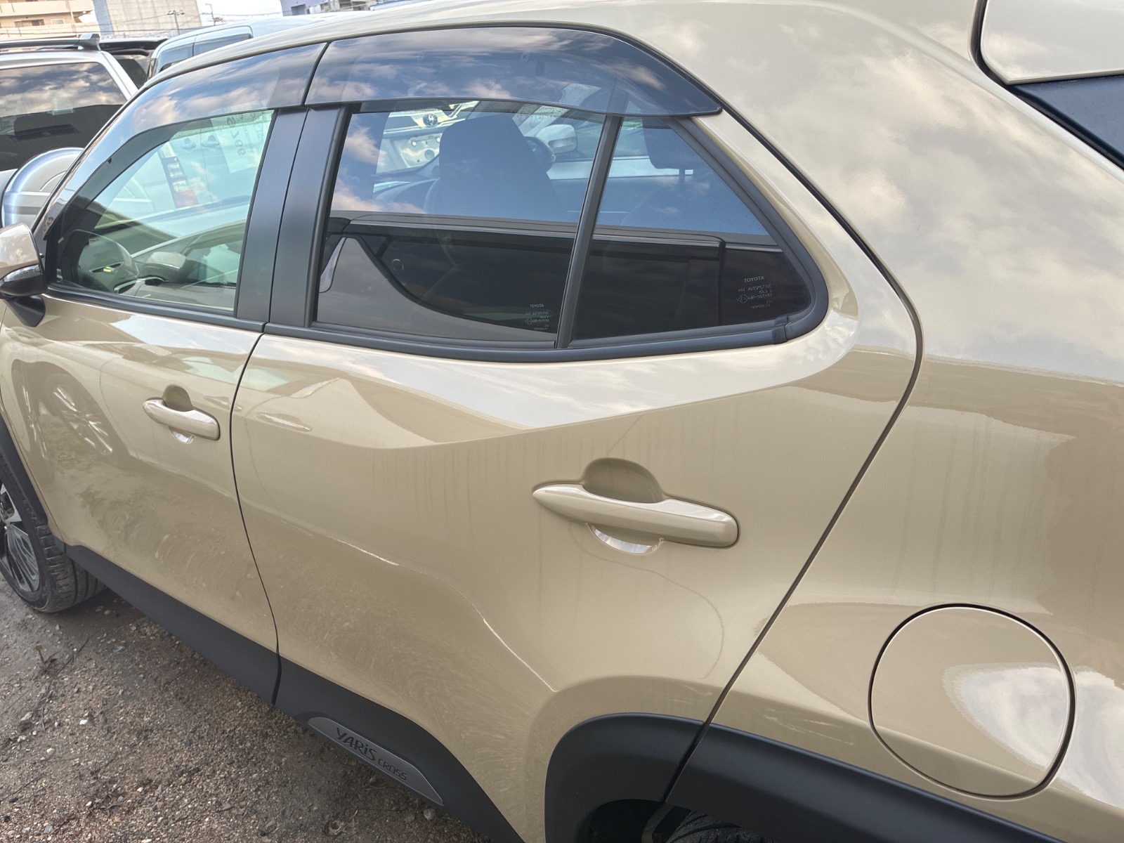 キズ・ヘコミ_65