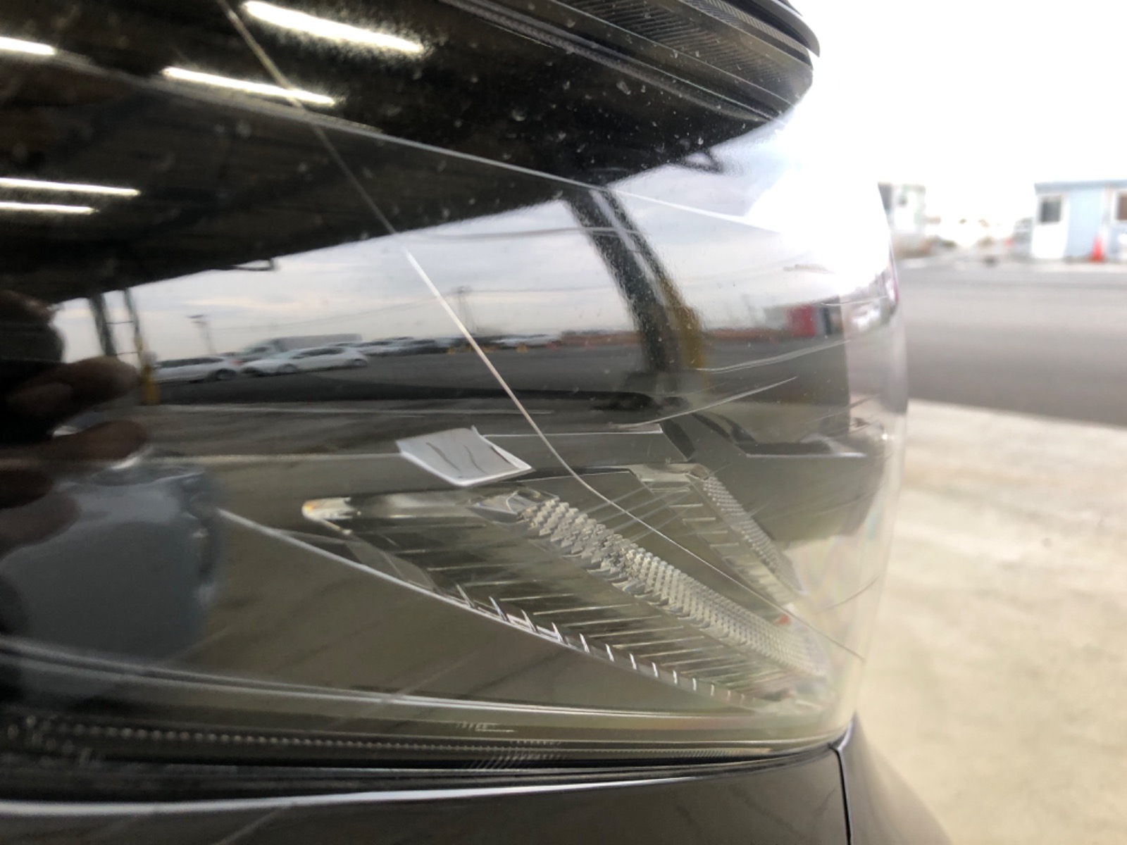 キズ・ヘコミ_08