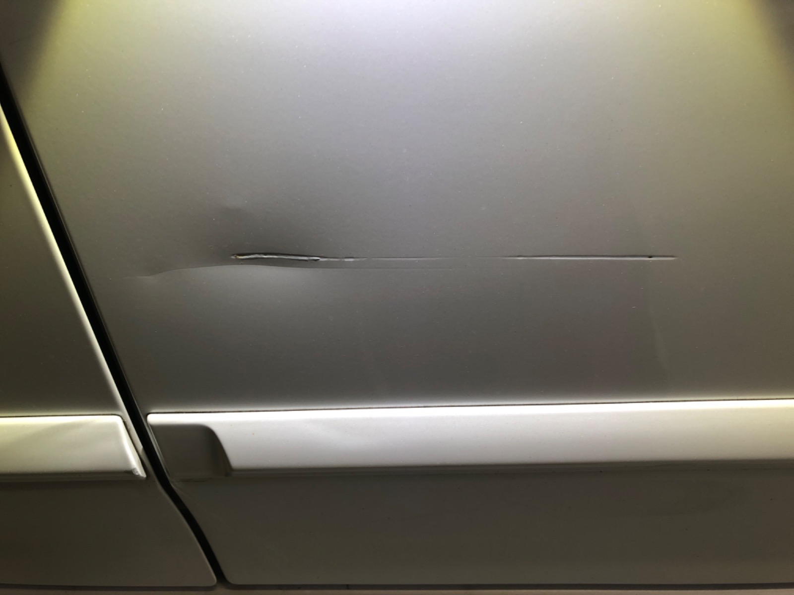 キズ・ヘコミ_24