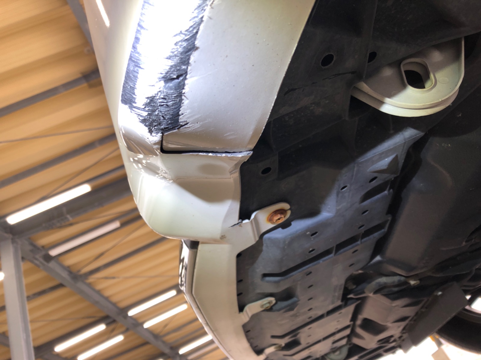 キズ・ヘコミ_05