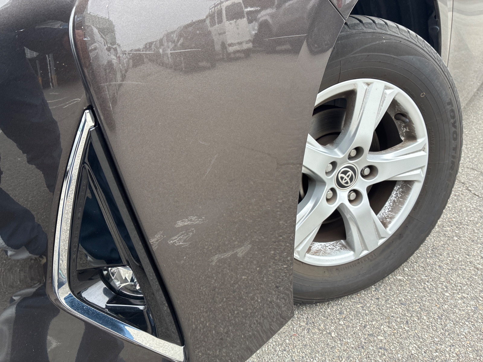 キズ・ヘコミ_05