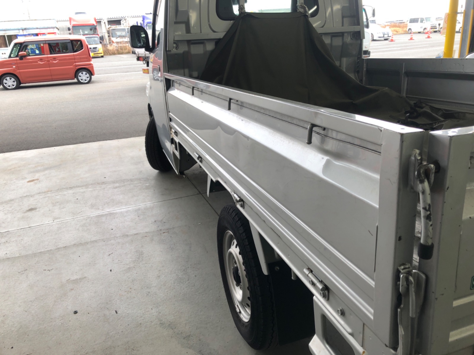 キズ・ヘコミ_38