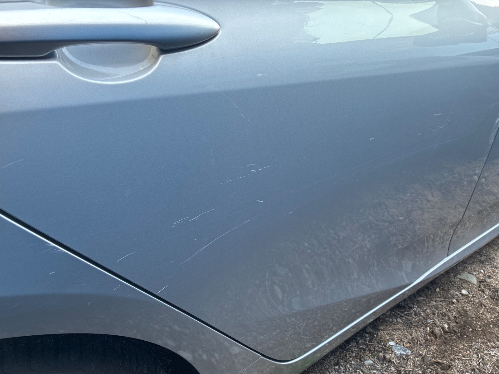 キズ・ヘコミ_27