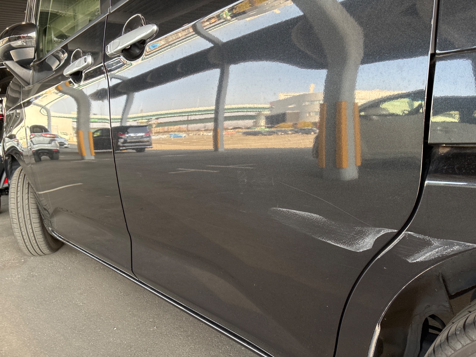 キズ・ヘコミ_24