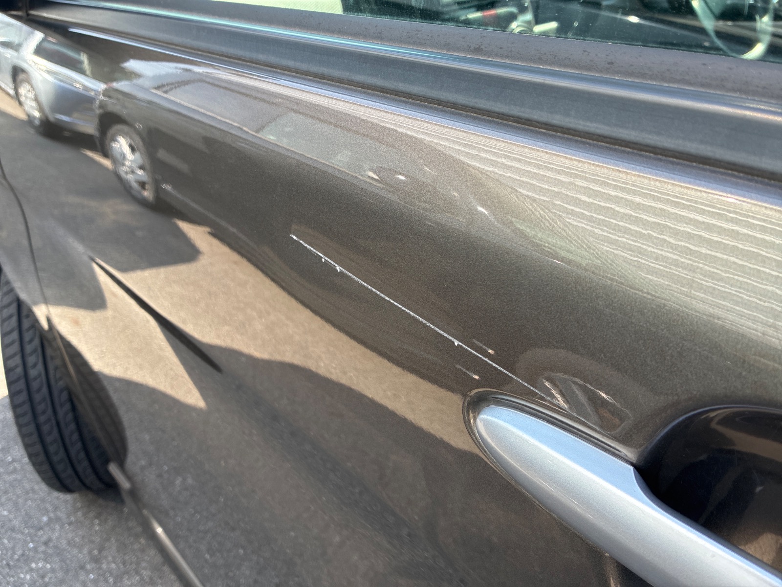 キズ・ヘコミ_16